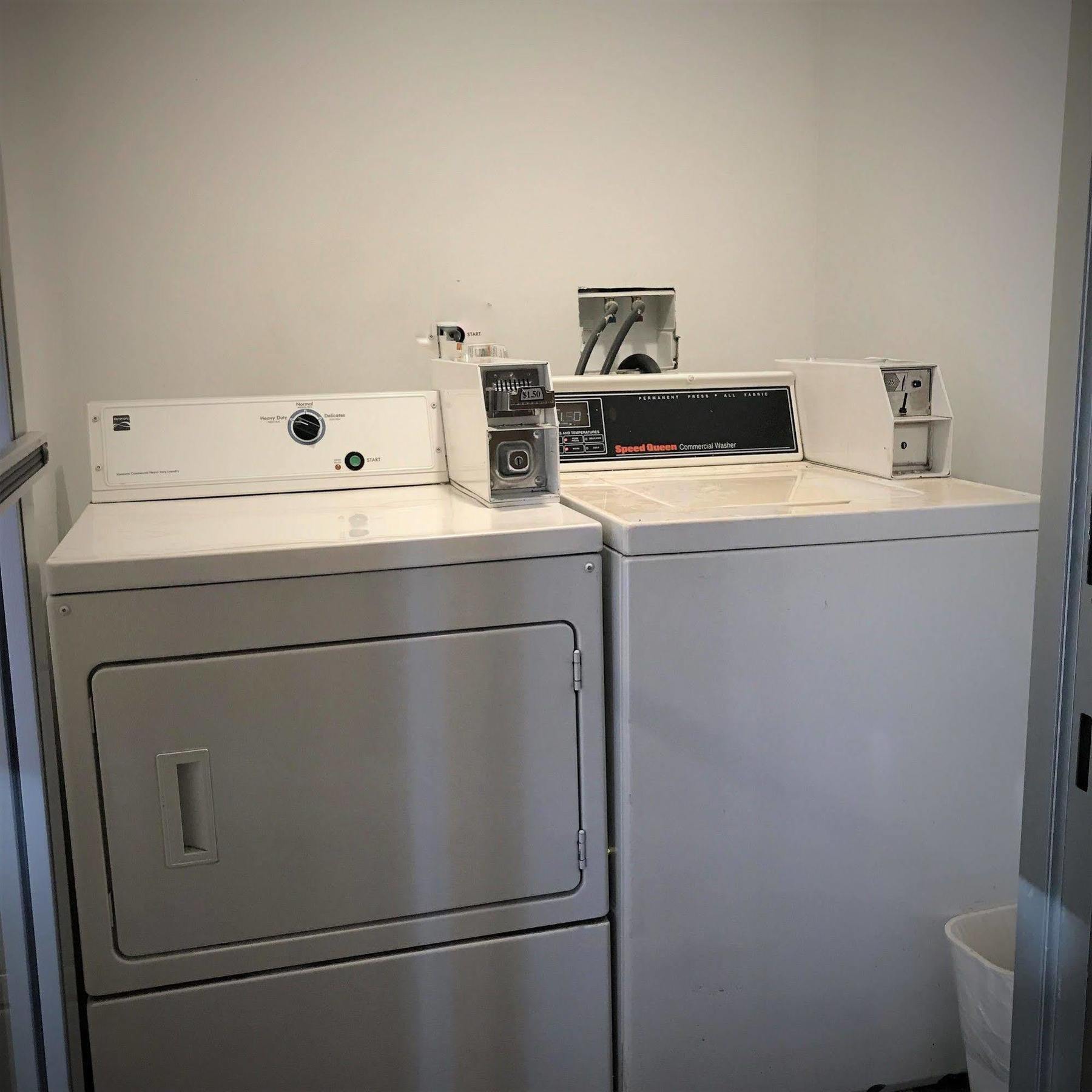 Super 8 By Wyndham Gloucester Gloucester City Extérieur photo